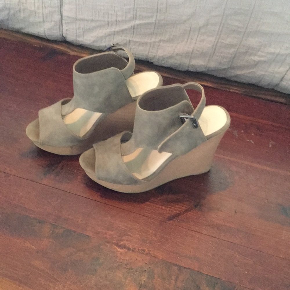 Wedges - Picture 2 of 4